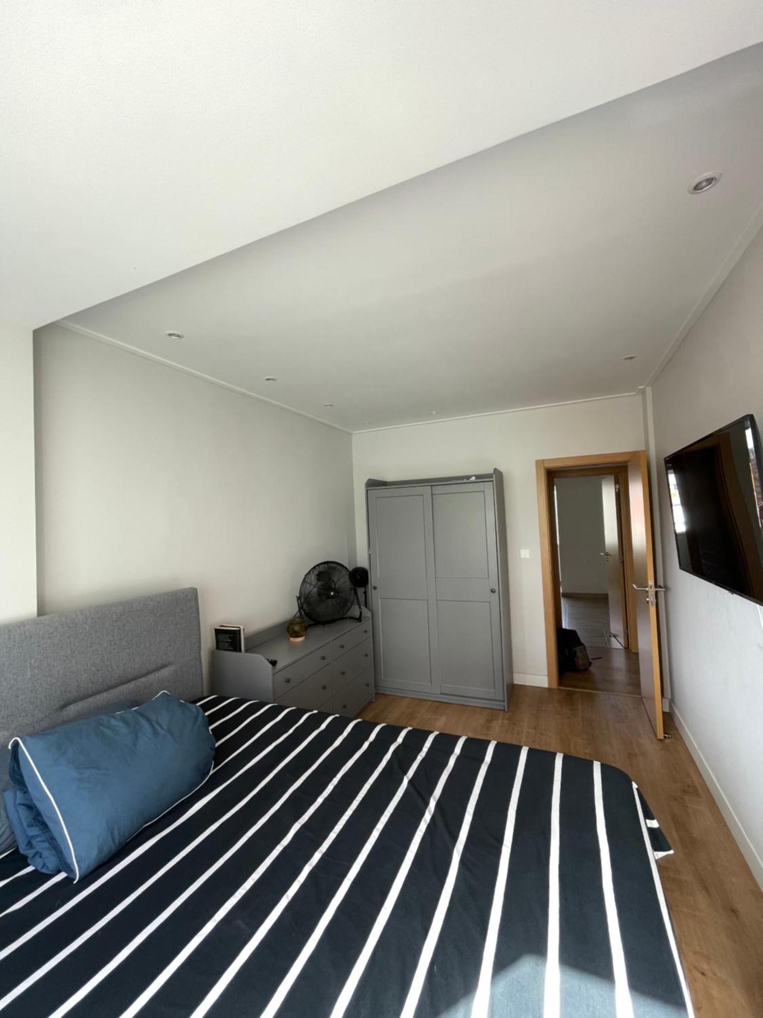 Quarto De Casal Close To Lisbon Flat Equipado Алмада Номер фото