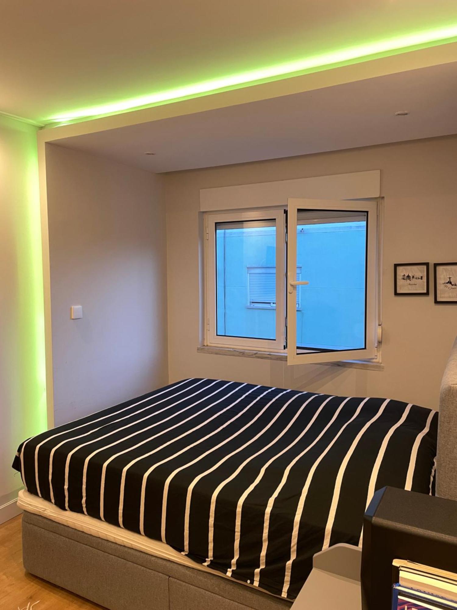 Quarto De Casal Close To Lisbon Flat Equipado Алмада Номер фото
